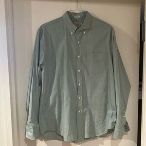 J Crew men’s classic fit long sleeve button front casual shirt. Size L. Green